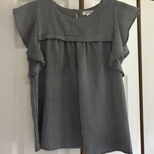 Monteau Black and White Striped Blouse⭐️ 4/25!!